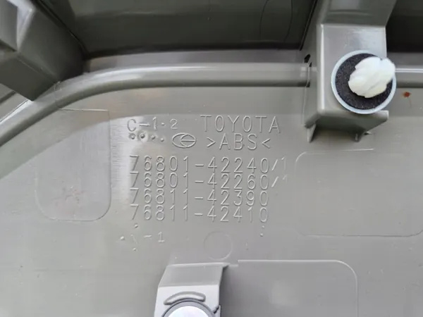 Moldurón Trasero Toyota RAV4 V 18- OEM 7680142240 image 6