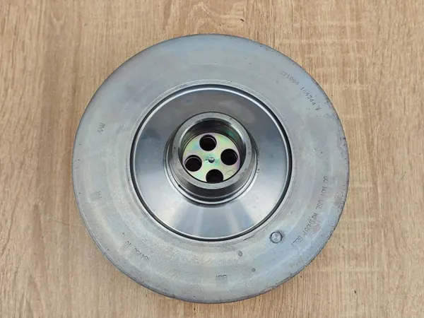 Polia virabrequim BMW OEM 8679073 - Usado image 3
