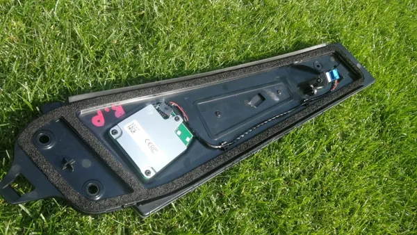 Tampa Câmera Pilar B Esquerdo Tesla Model 3 OEM 1109255-00-H image 5