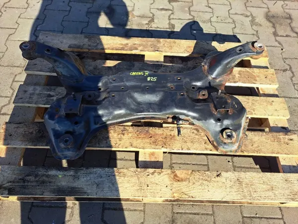 Kia Carens IV 13-19 Framkorsbalk OEM Begagnad image 2