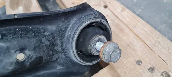 Braccio di Controllo Inferiore Audi Q3 2.0 TFSI image 10