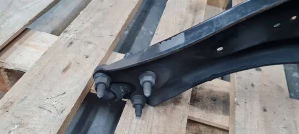 Braccio di Controllo Inferiore Audi Q3 2.0 TFSI image 9