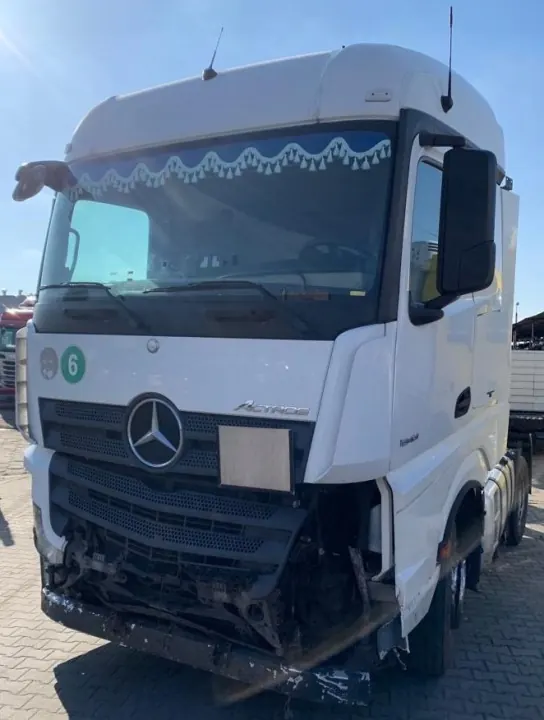 Squelette de Cabine Mercedes Actros MP4 - Occasion image 2