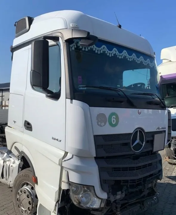 Squelette de Cabine Mercedes Actros MP4 - Occasion image 3