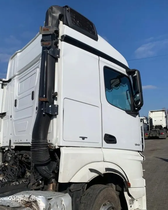 Squelette de Cabine Mercedes Actros MP4 - Occasion image 5
