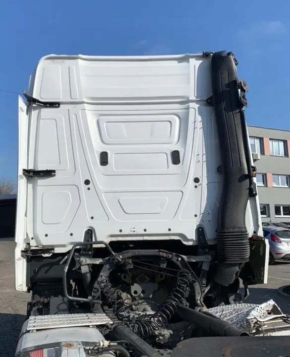 Squelette de Cabine Mercedes Actros MP4 - Occasion image 6
