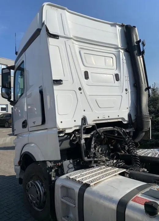 Squelette de Cabine Mercedes Actros MP4 - Occasion image 7
