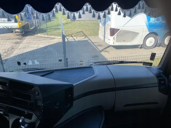 Squelette de Cabine Mercedes Actros MP4 - Occasion image 9