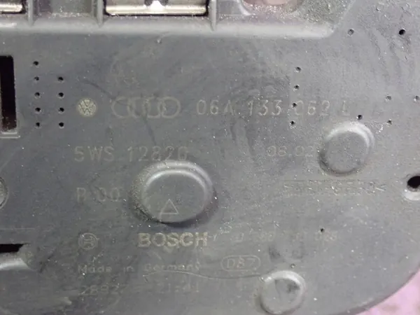 AUDI A3 8L 00-03 1.8 Corpo de Borboleta 06A133062L image 7