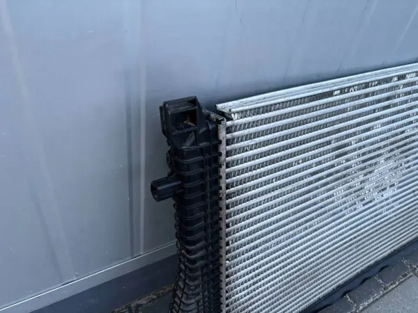 Waterradiator OEM 5wA121251H voor VW Tiguan 2.0 TSI image 3