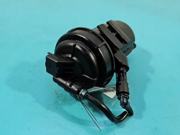 Carcaça do Filtro de Combustível Opel Zafira B 1.9 CDTI image 1