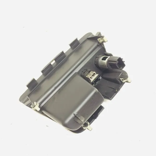 Étagère Aux USB Peugeot 208 - Pièce OEM image 4