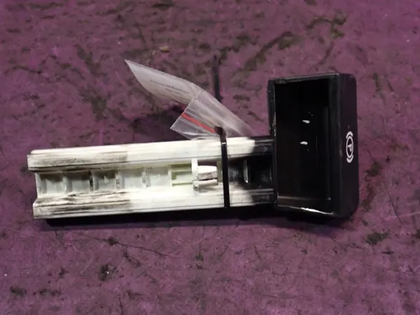 Levier de frein à main VW Touareg I OEM 7L6711878 image 4