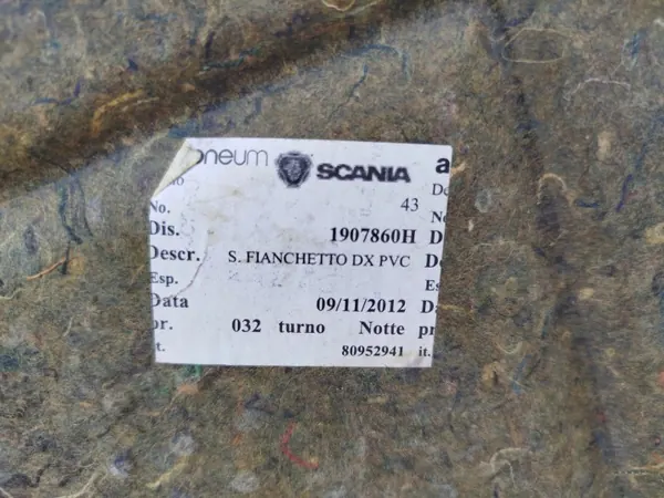 Scania CP 16 oikea sivutapetti OEM 1907860 image 5
