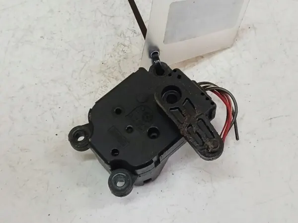 Motor de compuerta calefacción OEM A25601B3801001 Renault Fluence image 4