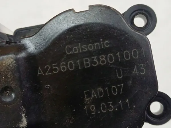Motor de compuerta calefacción OEM A25601B3801001 Renault Fluence image 5