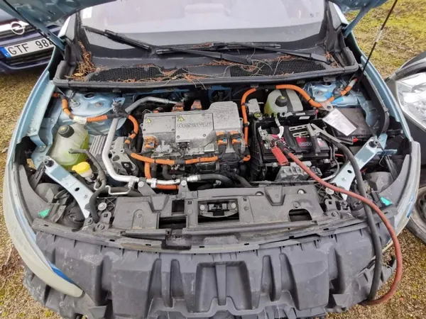 Motor de compuerta calefacción OEM A25601B3801001 Renault Fluence image 9
