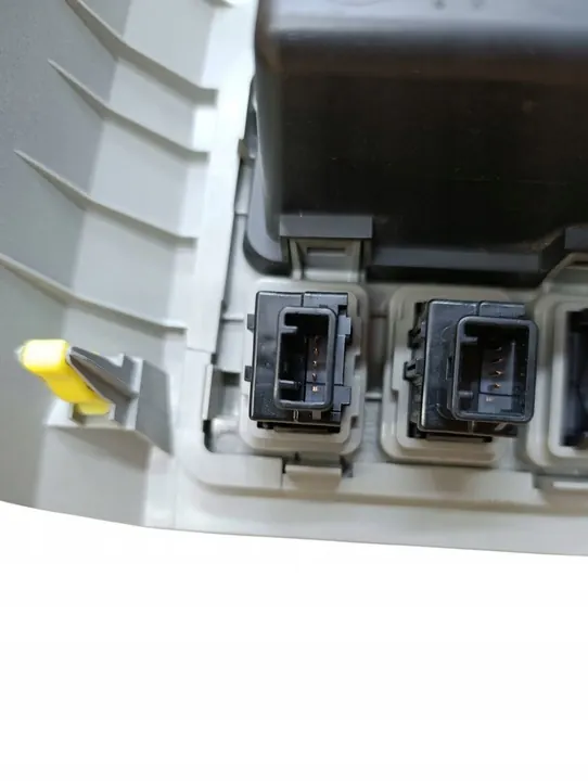 Gear Shift Frame Center Toyota Sequoia (XK60) 588220C040 image 9