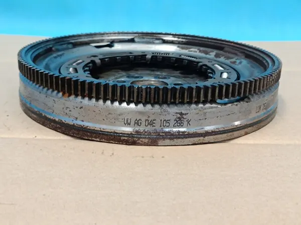 VW PASSAT B8 VARIANT 1.5 TSI 110KW 2024 Volante de Dupla Massa OEM image 2