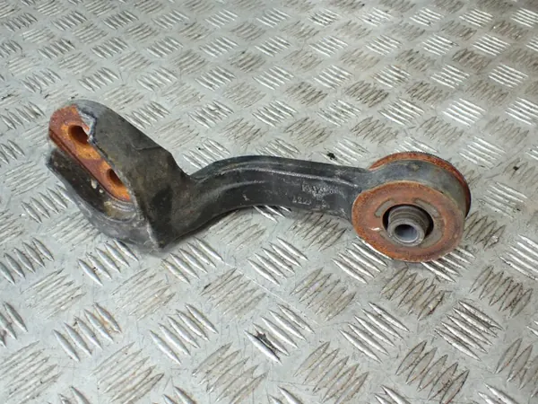 Support OEM 52380-0C050 Pont Avant Toyota Usagé image 3
