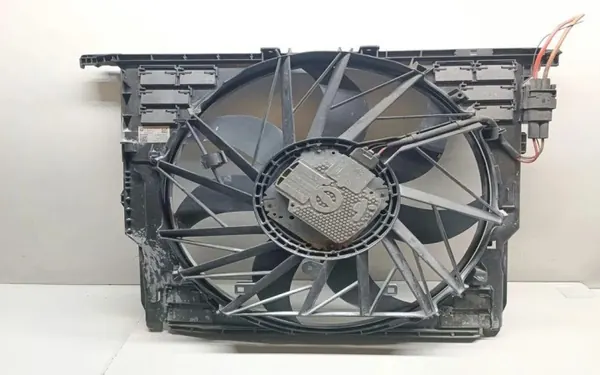 BMW OE 8509740 Radiatorventilatorafdekking 5 Serie image 2