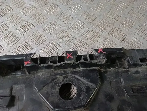 M35 VW TOUAREG III Front Upper Shield 760853819D image 9