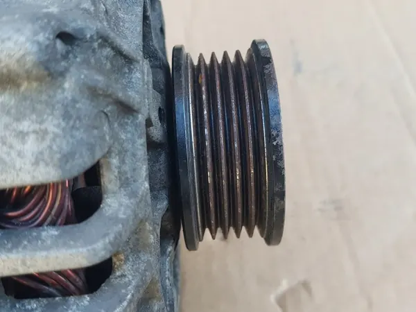 Vaihtovirtageneraattori 90A / VW Passat B5 1.6 ALZ - 1.8 T AWT - 2.0 AZM image 8