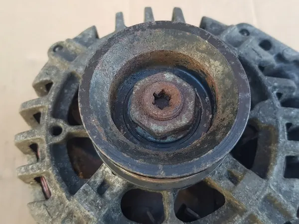 Vaihtovirtageneraattori 90A / VW Passat B5 1.6 ALZ - 1.8 T AWT - 2.0 AZM image 9