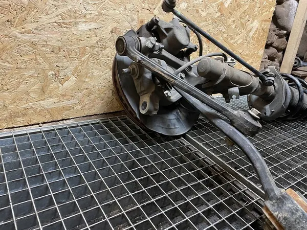 Chevrolet Camaro Mozzo ruota anteriore 20951300 2014 Lato sinistro image 5