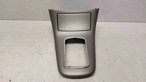 Cenicero salpicadero OEM 84932 para Toyota Avensis T250 image 2
