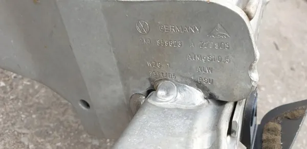 VW EOS Konsoli Kehys OEM 1K1858045P 1K1858853B image 3