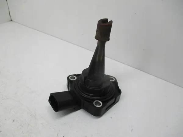 Öljytason anturi Audi Q7 A4 3.0 03C907660R image 2