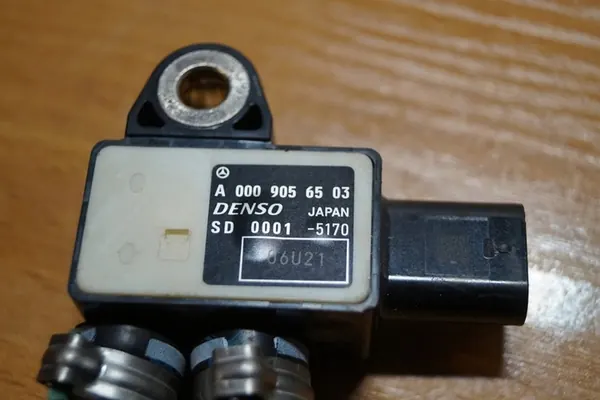 Peças de escape MERCEDES-BENZ E (W212) image 1