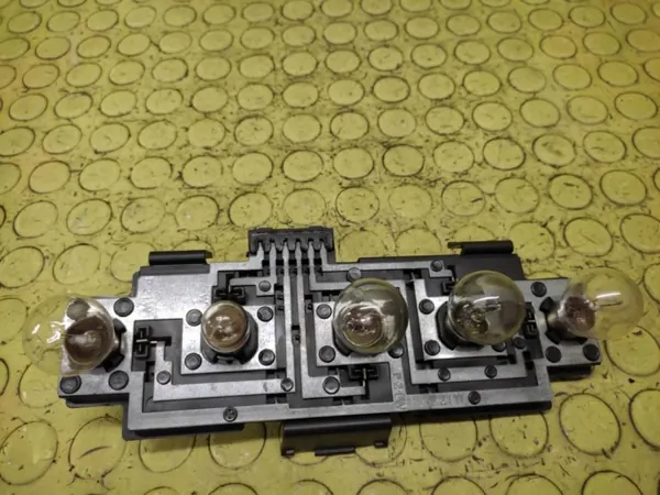 Lámpara Trasera Derecha Skoda Octavia I OEM 1U6945096 image 5