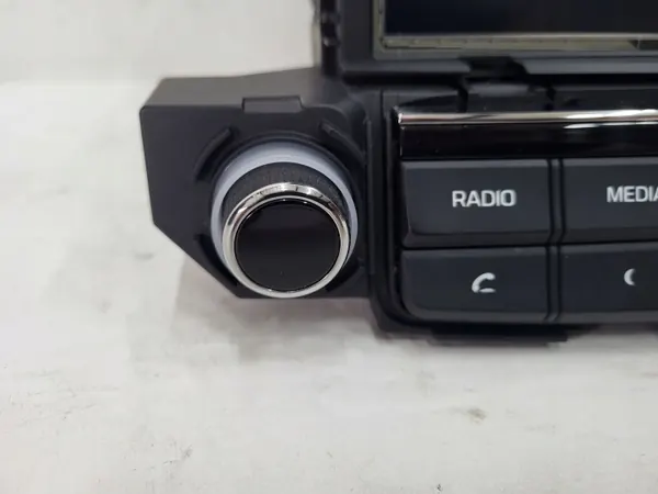 Hyundai Tucson II/III 16r Radio Navigaatio OEM 96560-D70104X image 3