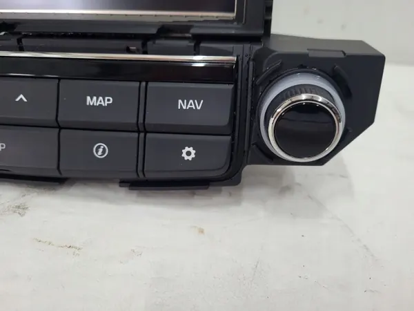 Hyundai Tucson II/III 16r Radio Navigaatio OEM 96560-D70104X image 4
