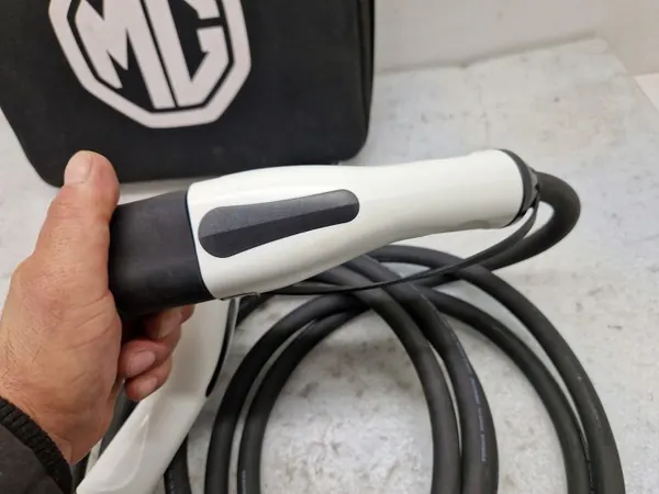 Câble de charge MG ZS EV XPENG P7 OEM V4-DSIEC2E-EV32P image 5
