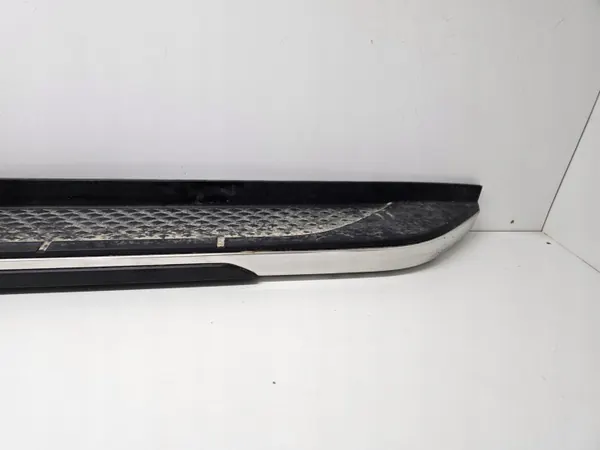 Cubierta de escalón derecho VW Amarok II OEM N1XB-16450-B image 4