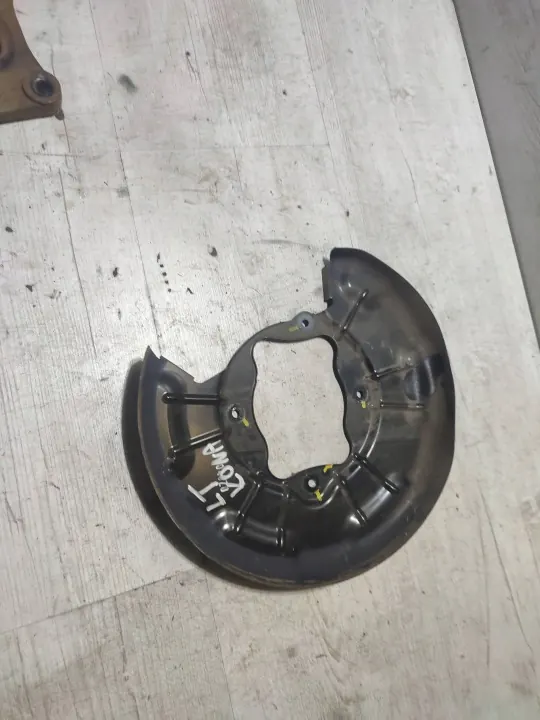 Hyundai Kona 2018 bak vänster styrknäsköld OEM 58390G3000 image 2