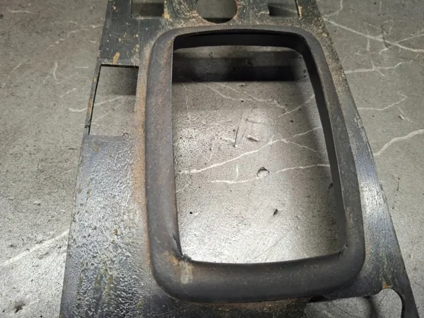 OEM 1166830036 Schalthebelabdeckung Mercedes W116 image 3