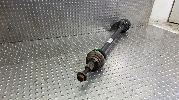 Semi-eje derecho trasero OEM S26380147 - Audi OE usado image 3
