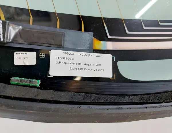 Tesla 3 bakre glastakspanel OEM 1472925-00-A image 7