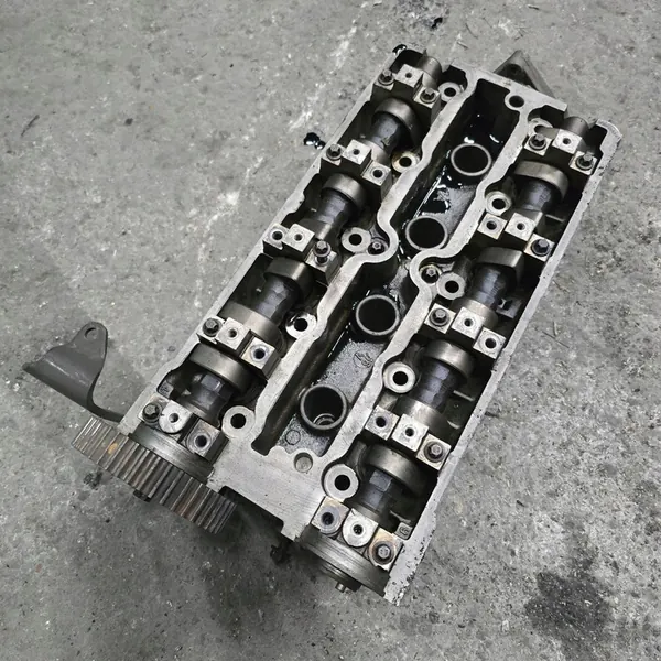 Opel Tigra A Zylinderkopf R90400186 image 2