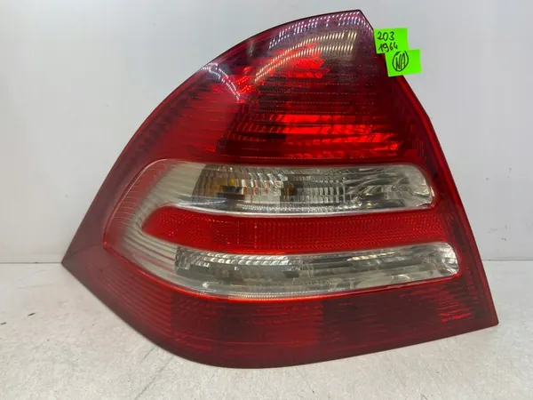 Linker achterlamp Mercedes C-Klasse W203 2.2 CDI A2038201964 image 3