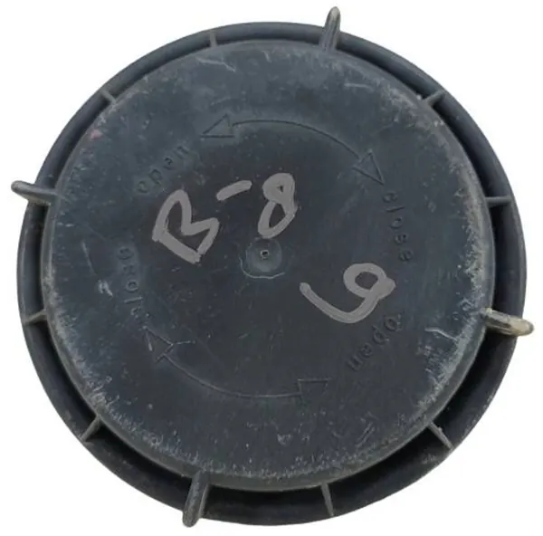 OEM 14735300 Cache ampoule phare pour VW Golf VI image 2