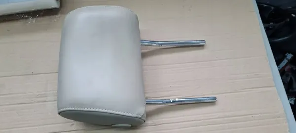Audi A6 C6 Pääntuen nostin OEM 4F0881902AR Oikea etu image 2