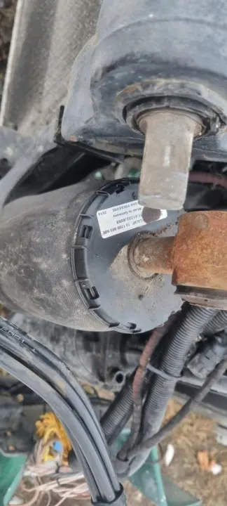 MAN TGX/TGS etuohjaamon ilmapehmustin OEM 81417226082 image 2