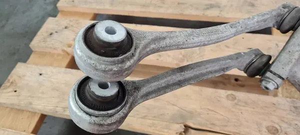 AUDI A4 B9 8W A5 16- Mozzo di sterzo destro OEM 8W0407254F image 2