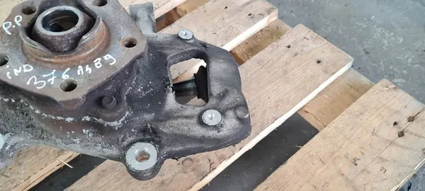 AUDI A4 B9 8W A5 16- Mozzo di sterzo destro OEM 8W0407254F image 9