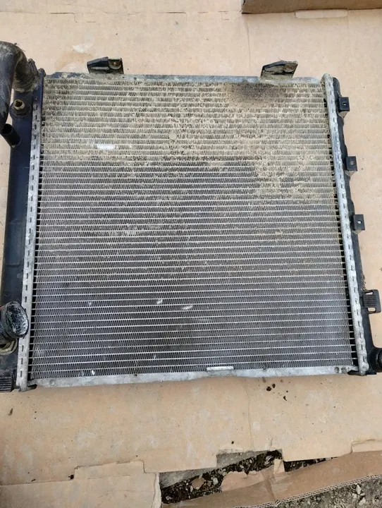 Vattenkylare Mercedes W124 E220 E200 M111 2.2 image 9